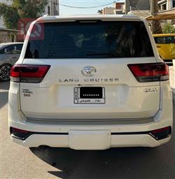 تۆیۆتا لاند کروزەر